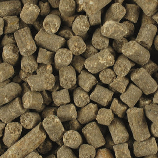 Ein Haufen Pferdefutter-Pellets